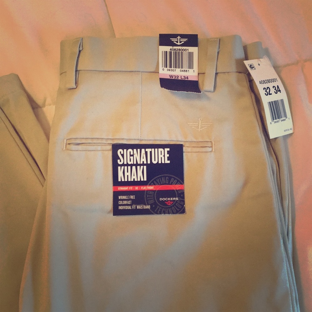 Dockers Men’s Signature Khaki Pants NWT 32x34